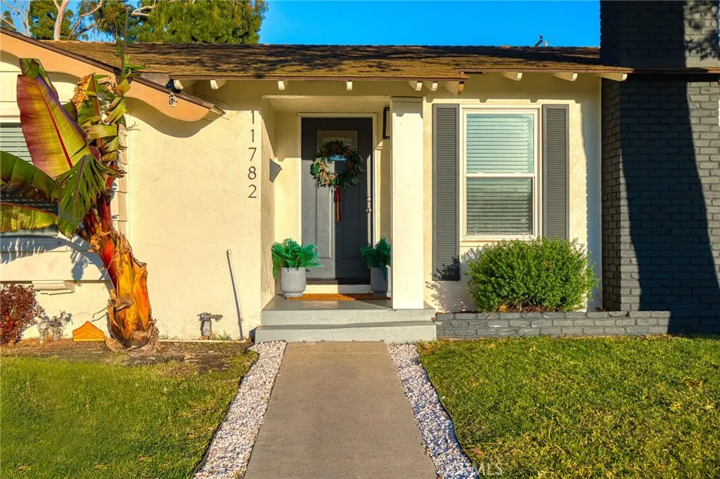 11782 Ardis Drive, Garden Grove, California 92841 home-pic-3