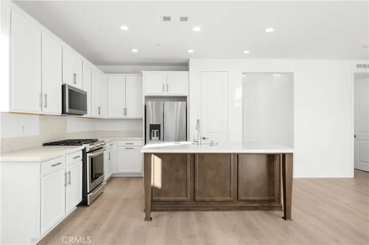 Kitchen Dining Table Area