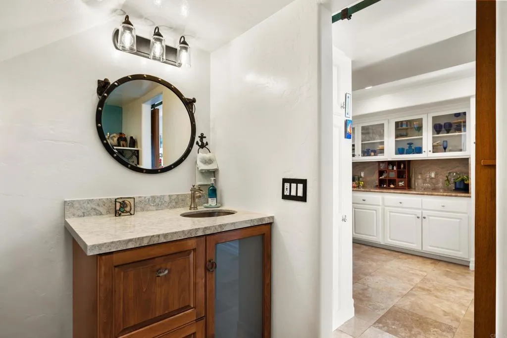 25952 View Point Drive W 9, Dana Point, California 92624 home-pic-8