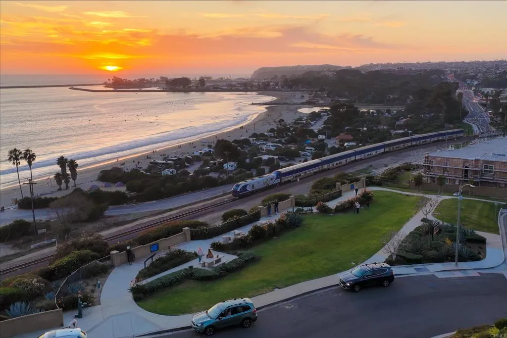 25952 View Point Drive W 9, Dana Point, California 92624 home-pic-17