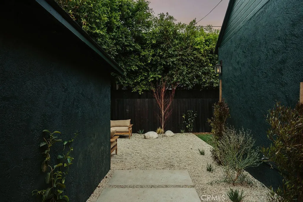 4048 Tivoli Avenue, Los Angeles, California 90066 home-pic-29