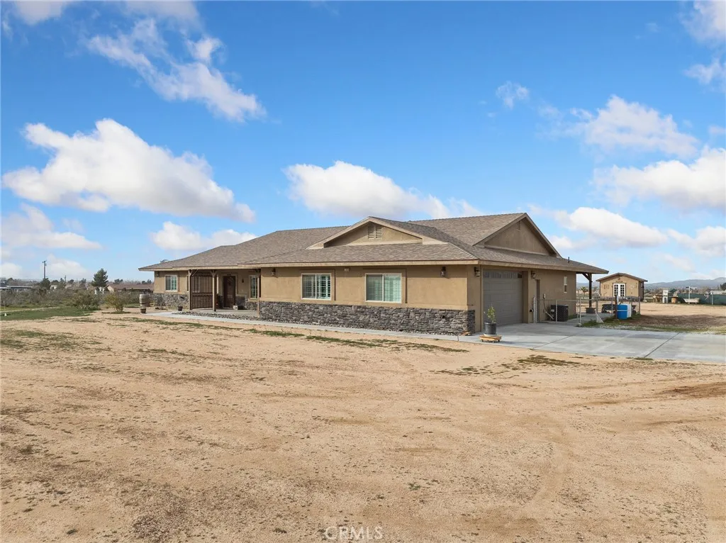 22820 Via Seco, Apple Valley, California 92308 home-pic-6