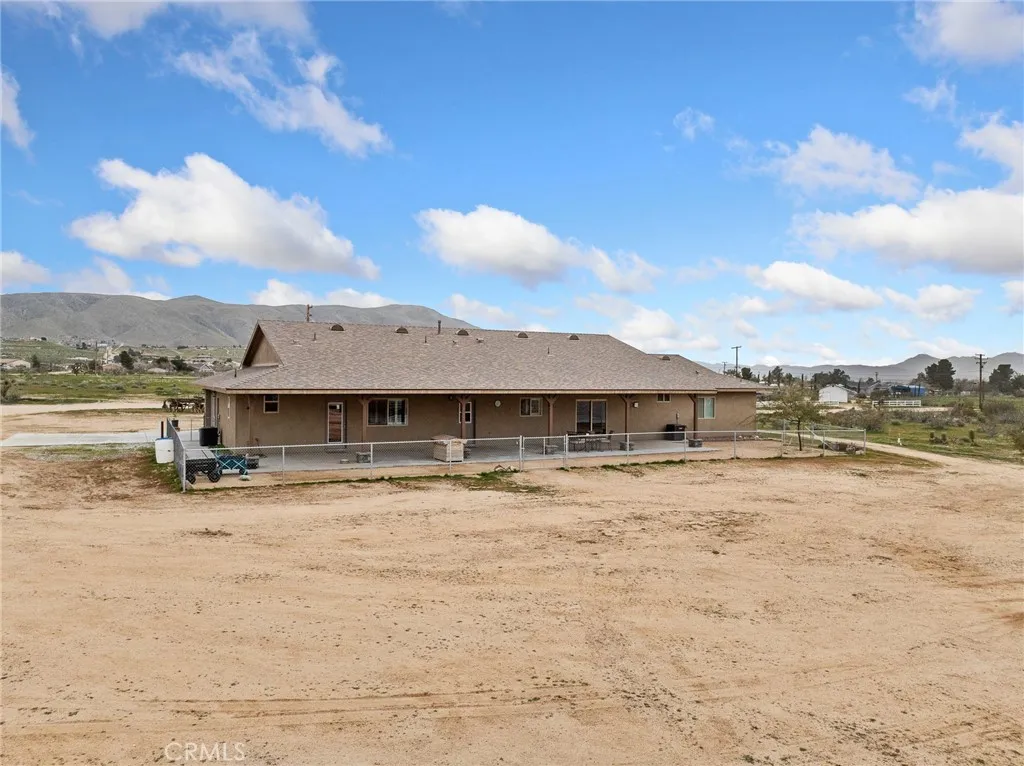 22820 Via Seco, Apple Valley, California 92308 home-pic-12