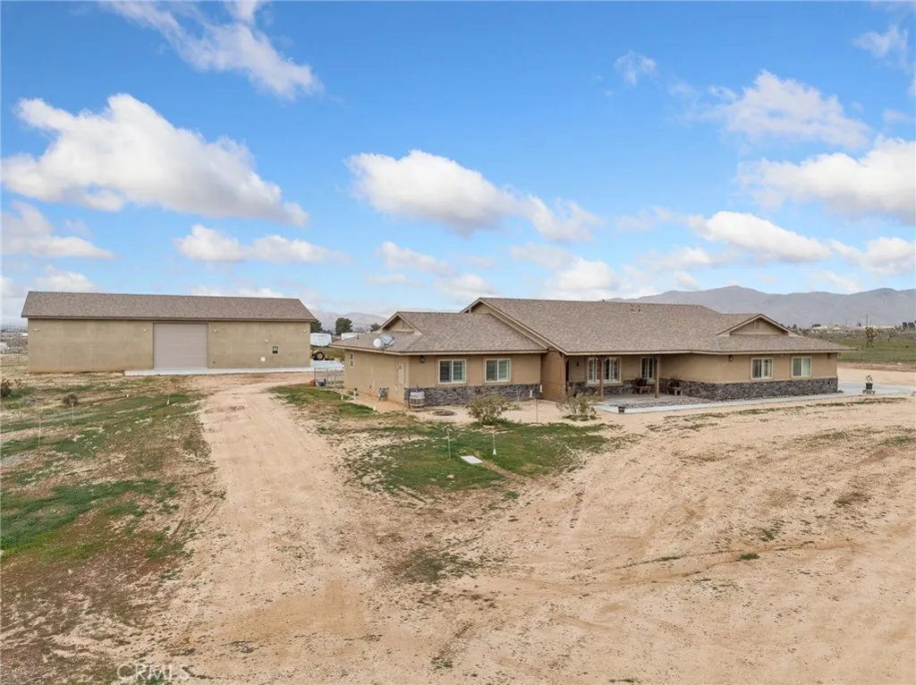 22820 Via Seco, Apple Valley, California 92308 home-pic-1