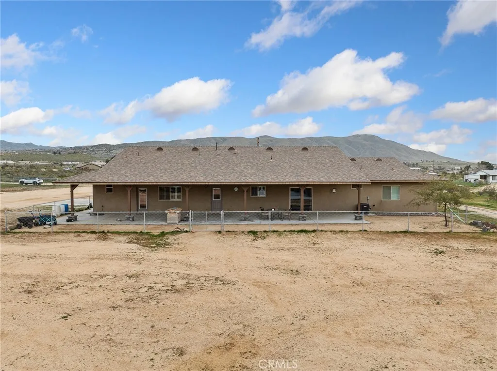 22820 Via Seco, Apple Valley, California 92308 home-pic-10