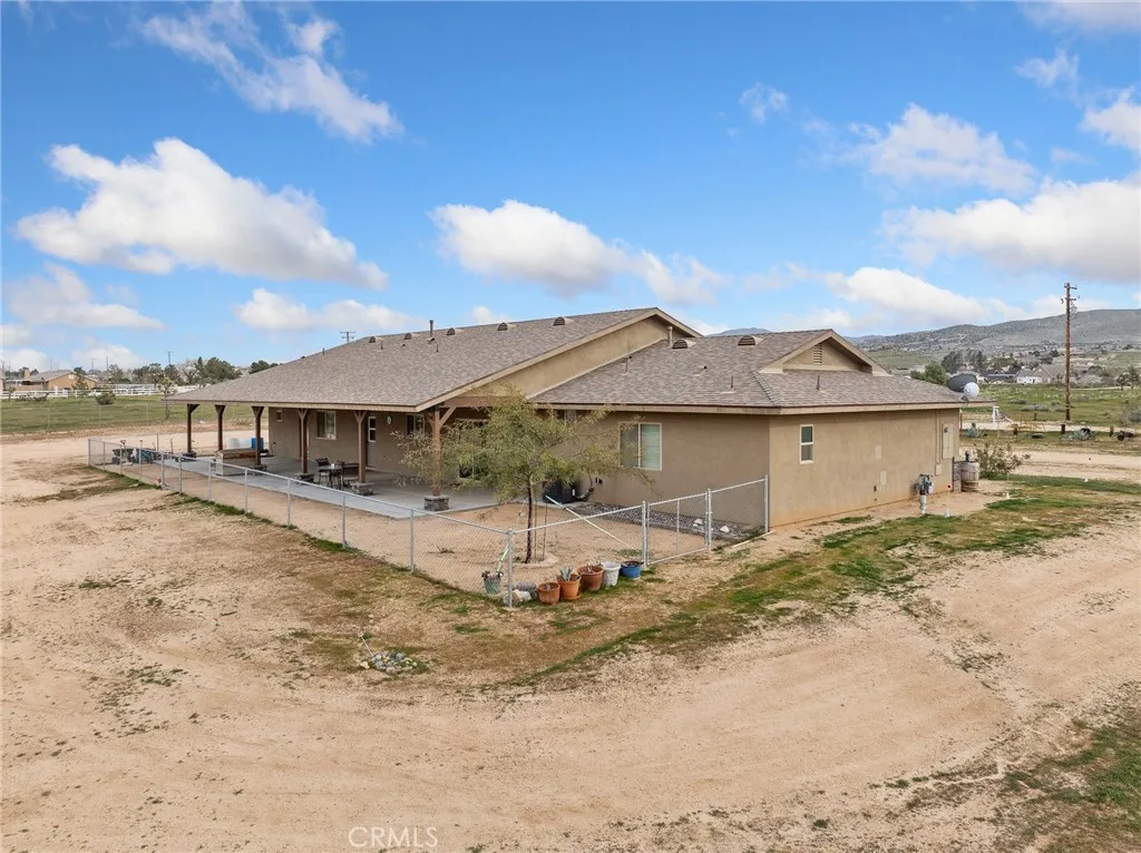 22820 Via Seco, Apple Valley, California 92308 home-pic-11