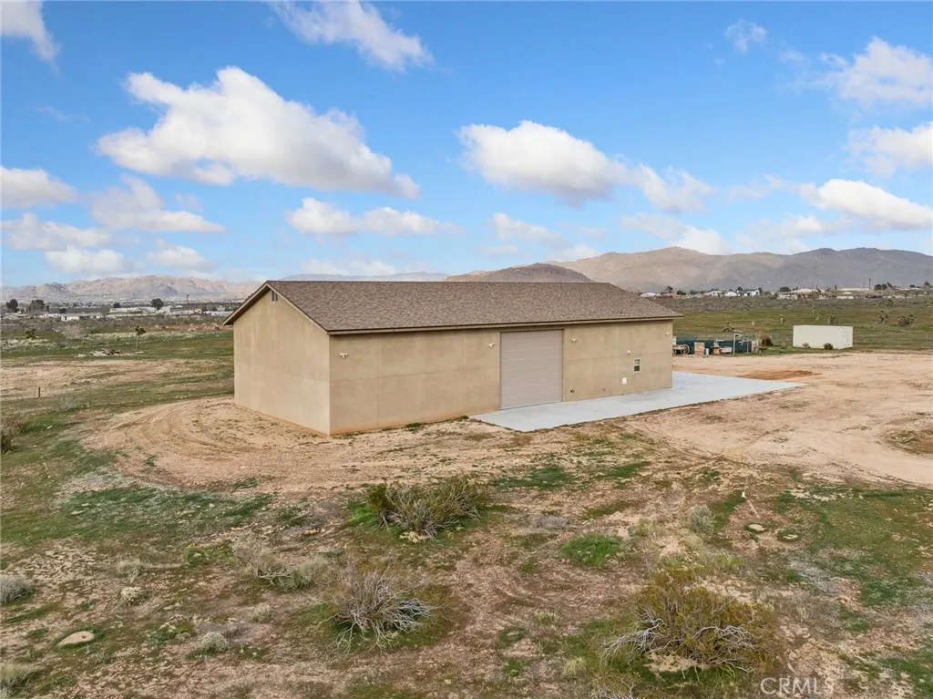 22820 Via Seco, Apple Valley, California 92308 home-pic-9