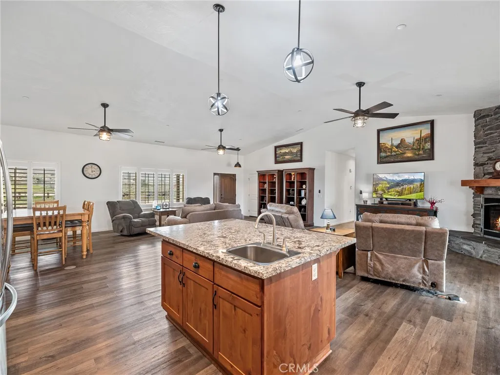22820 Via Seco, Apple Valley, California 92308 home-pic-23