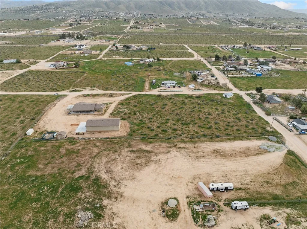 22820 Via Seco, Apple Valley, California 92308 home-pic-7