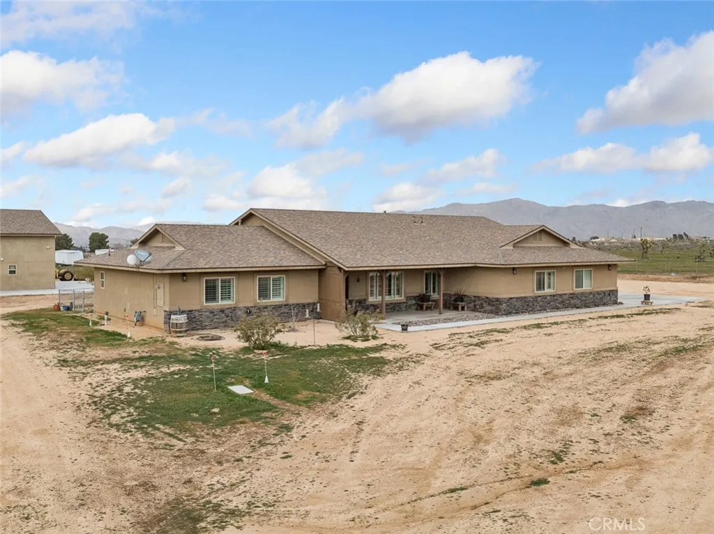 22820 Via Seco, Apple Valley, California 92308 home-pic-16