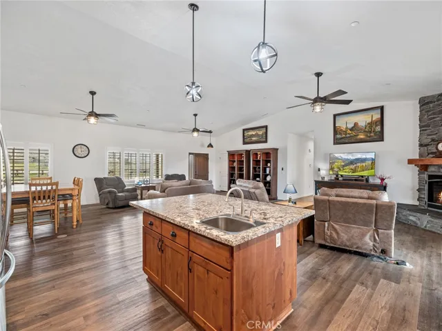 22820 Via Seco, Apple Valley, California 92308
