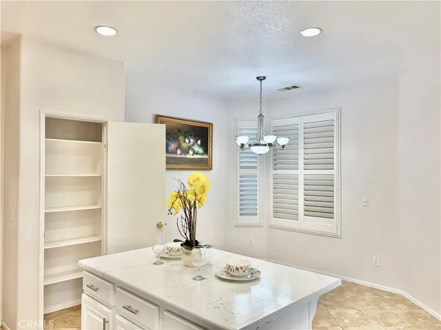 13953 Tawney Ridge Ln, Victorville, California 92394