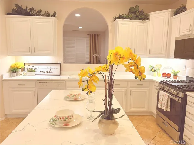 13953 Tawney Ridge Ln, Victorville, California 92394
