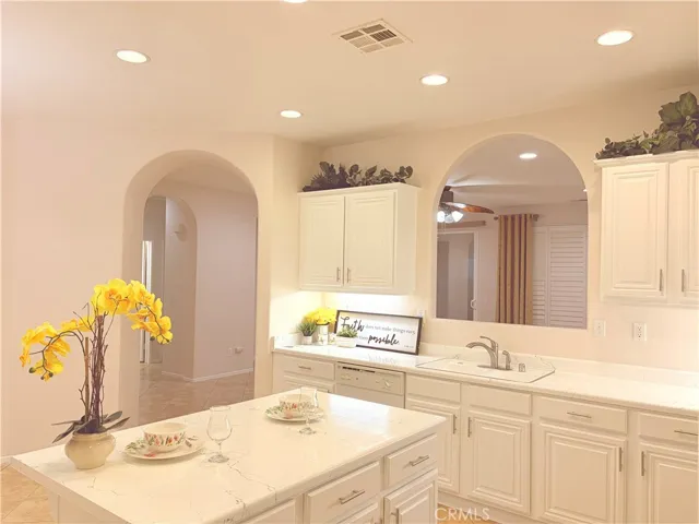 13953 Tawney Ridge Ln, Victorville, California 92394