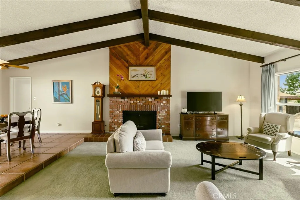 2217 Crescent, Montrose, California 91020 home-pic-1