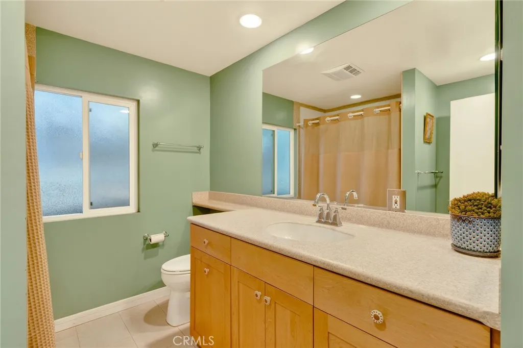 2217 Crescent, Montrose, California 91020 home-pic-19
