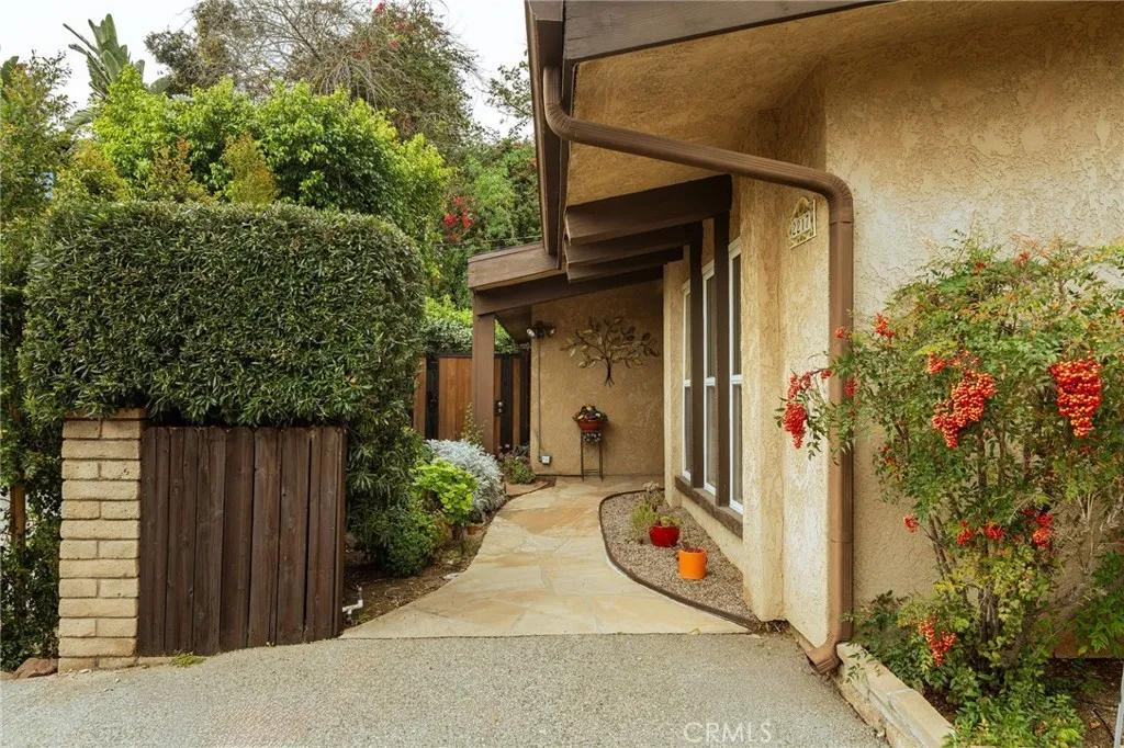 2217 Crescent, Montrose, California 91020 home-pic-25