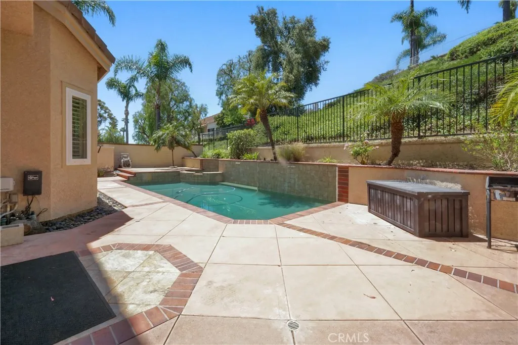 25792 Maple View Drive, Laguna Hills, California 92653 home-pic-25