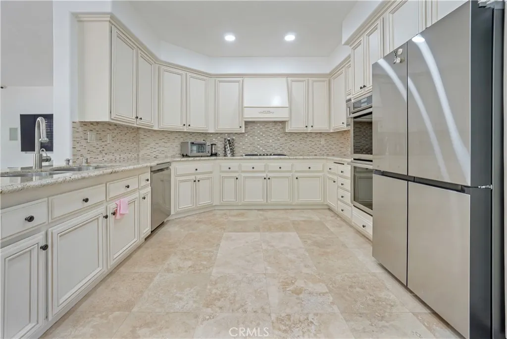 25792 Maple View Drive, Laguna Hills, California 92653 home-pic-8