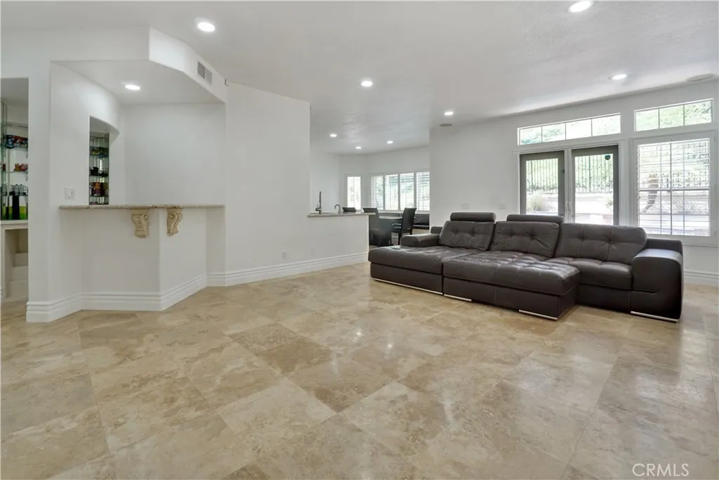 25792 Maple View Drive, Laguna Hills, California 92653 home-pic-5