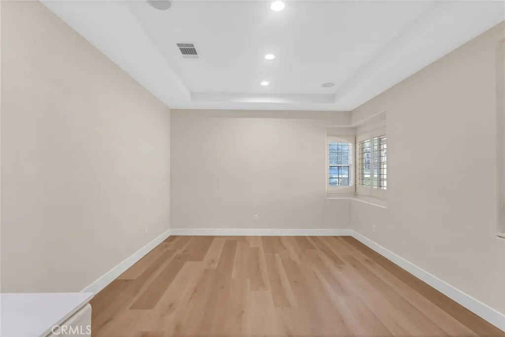 5675 W Overlook Drive, Rancho Cucamonga, California 91739 home-pic-14