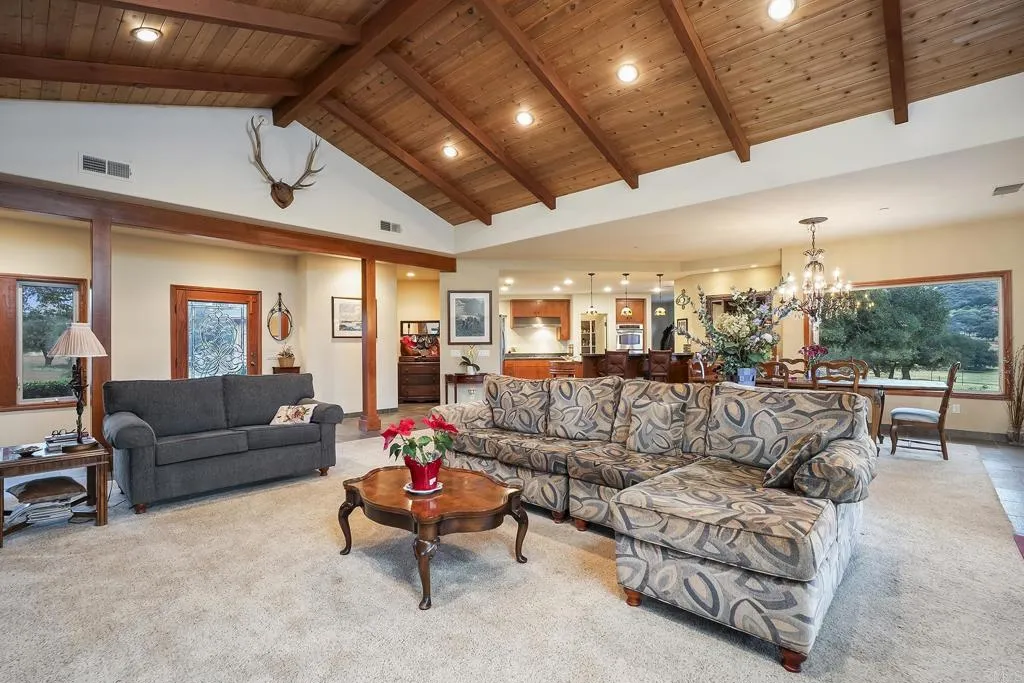 21916 Japatul Lane, Alpine, California 91901 home-pic-10