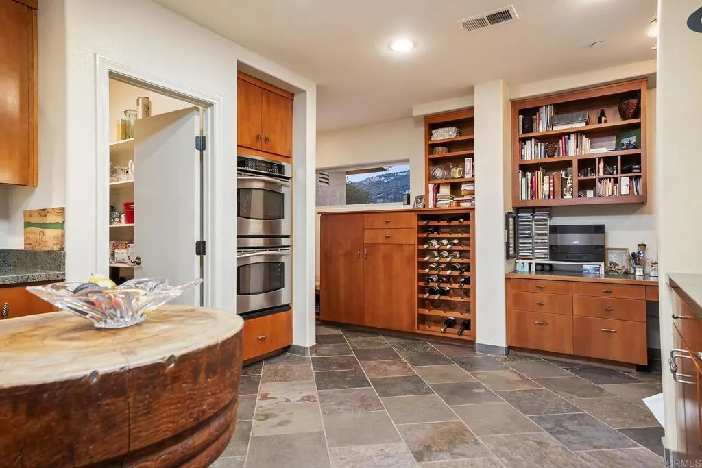 21916 Japatul Lane, Alpine, California 91901 home-pic-19