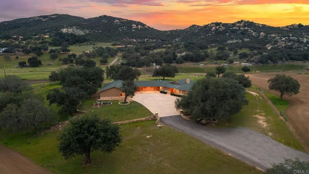 21916 Japatul Lane, Alpine, California 91901 home-pic-39