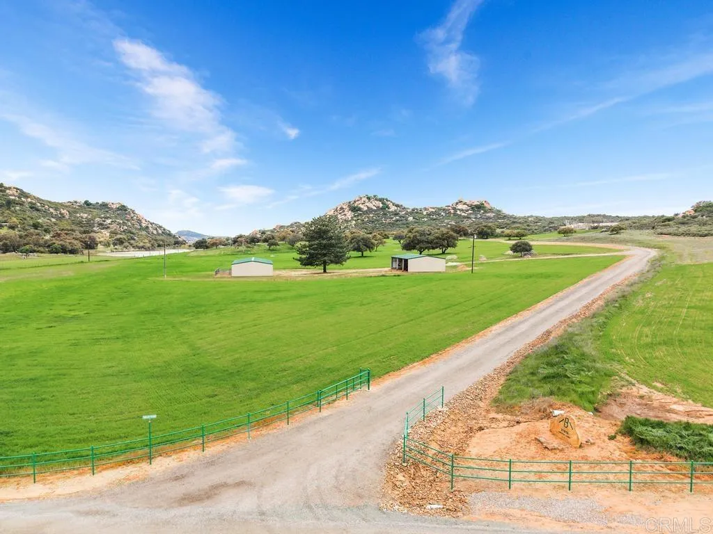 21916 Japatul Lane, Alpine, California 91901 home-pic-40