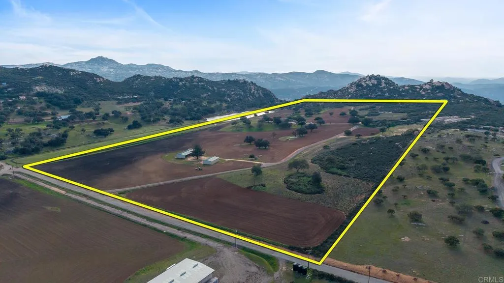 21916 Japatul Lane, Alpine, California 91901 home-pic-59