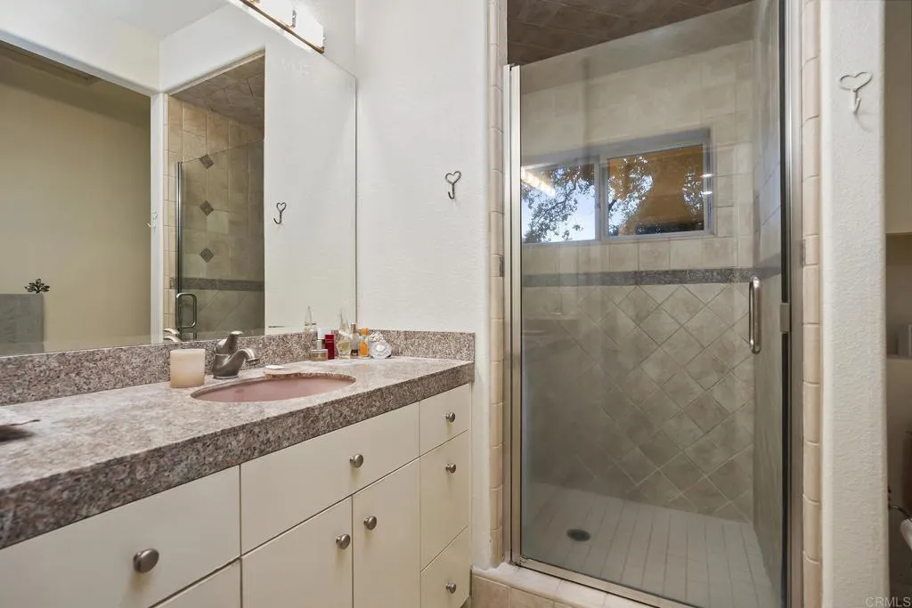 21916 Japatul Lane, Alpine, California 91901 home-pic-23