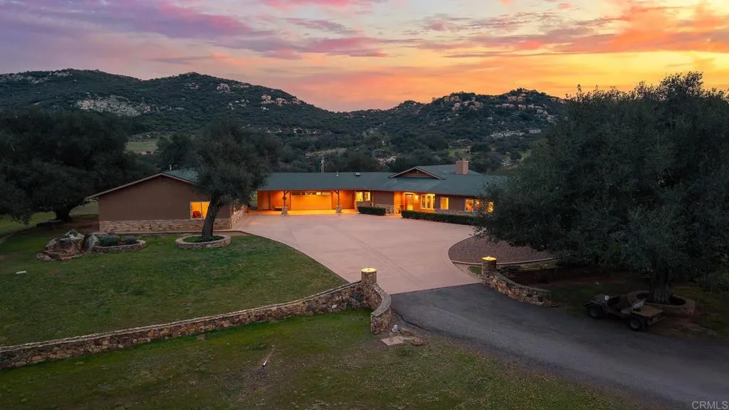 21916 Japatul Lane, Alpine, California 91901 home-pic-56