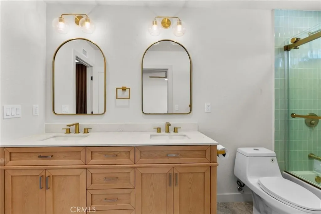 20002 Wrightwood Ct  home-pic-17