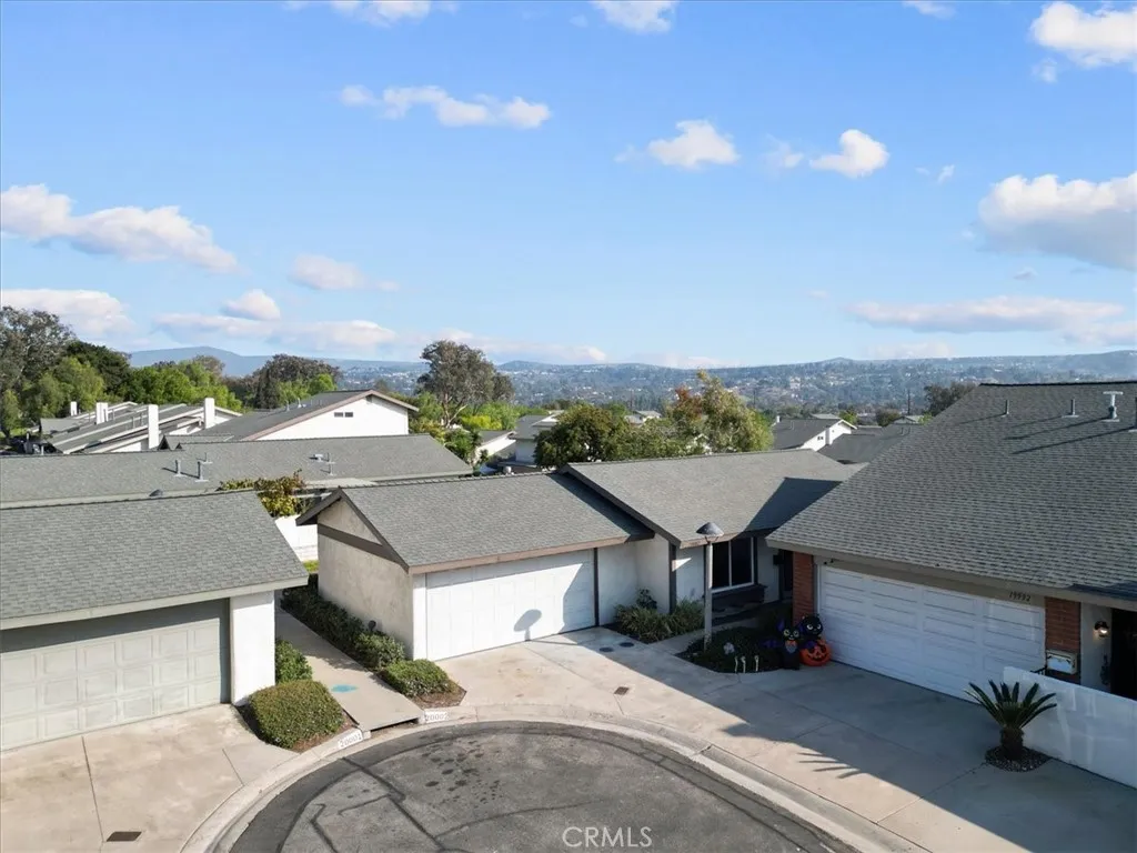 20002 Wrightwood Ct  home-pic-22