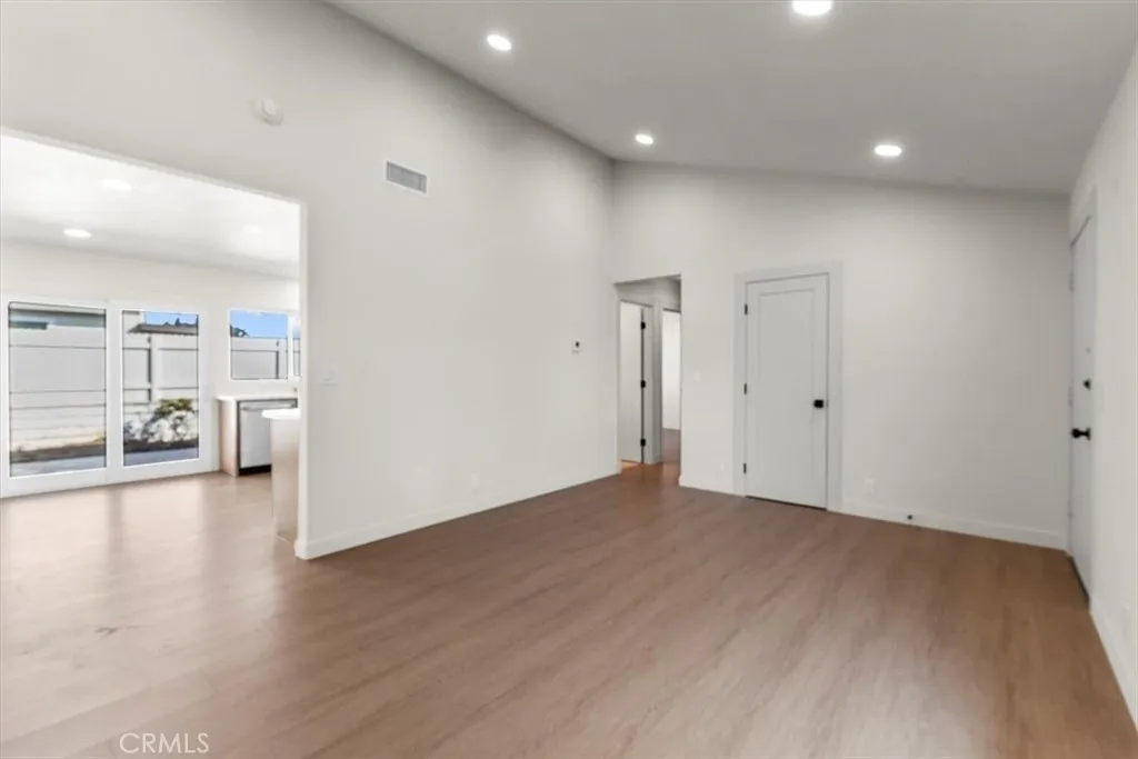 20002 Wrightwood Ct  home-pic-8