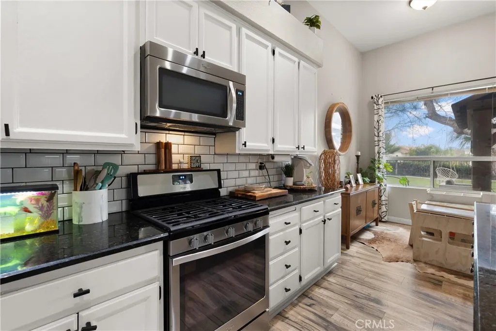 31725 Via Cordoba, Temecula, California 92592 home-pic-11