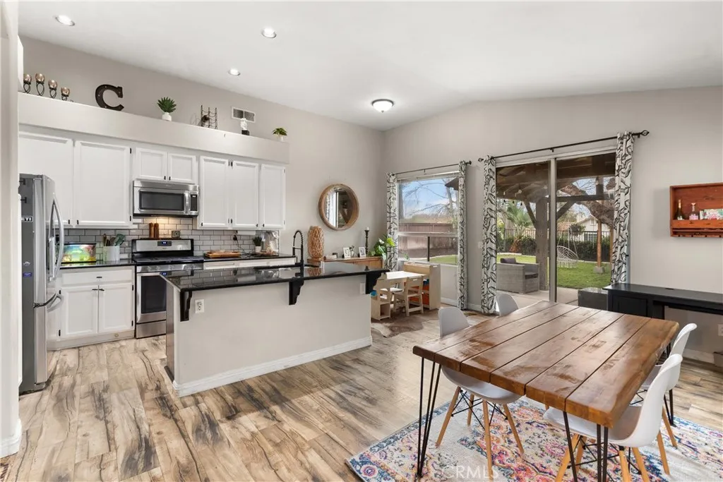 31725 Via Cordoba, Temecula, California 92592 home-pic-10