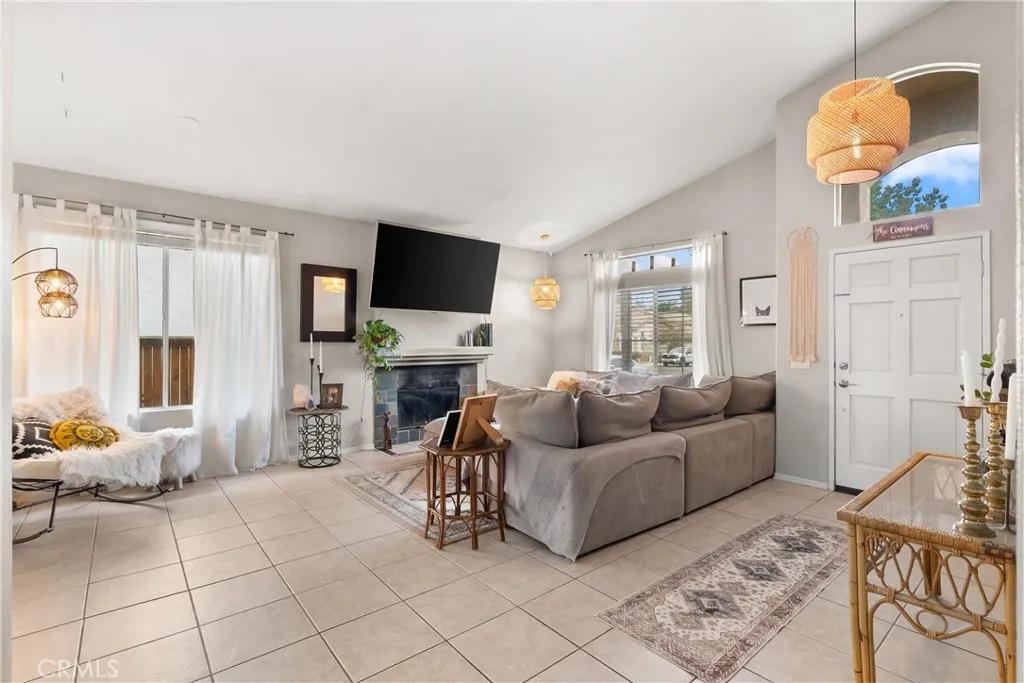 31725 Via Cordoba, Temecula, California 92592 home-pic-4