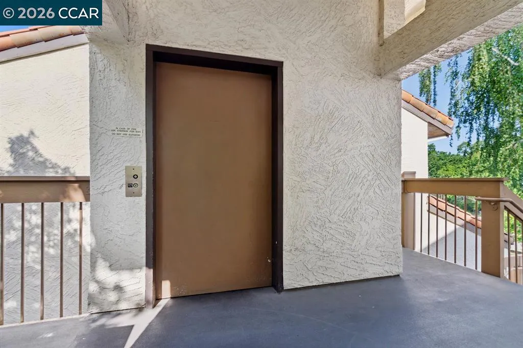 1731 1731 S Villa Way, Walnut Creek, California 94595 home-pic-28