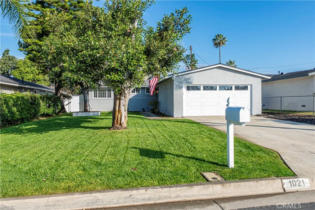 1021 E Gaillard Street, Azusa, California 91702 home-pic-2