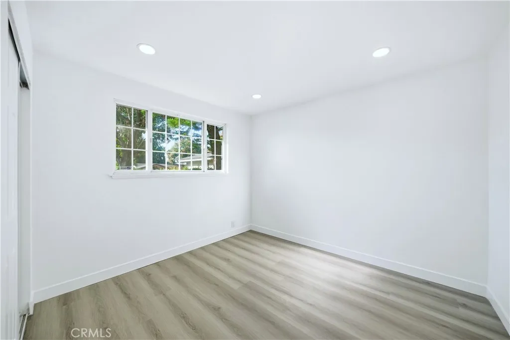 1021 E Gaillard Street, Azusa, California 91702 home-pic-15