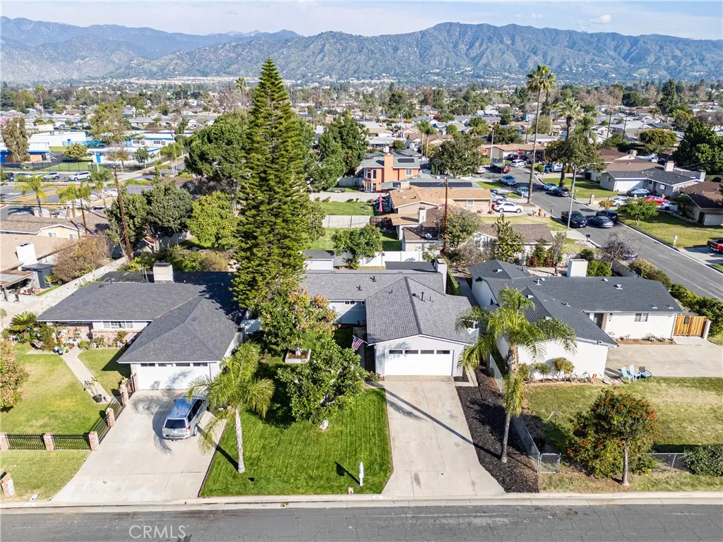 1021 E Gaillard Street, Azusa, California 91702 home-pic-27