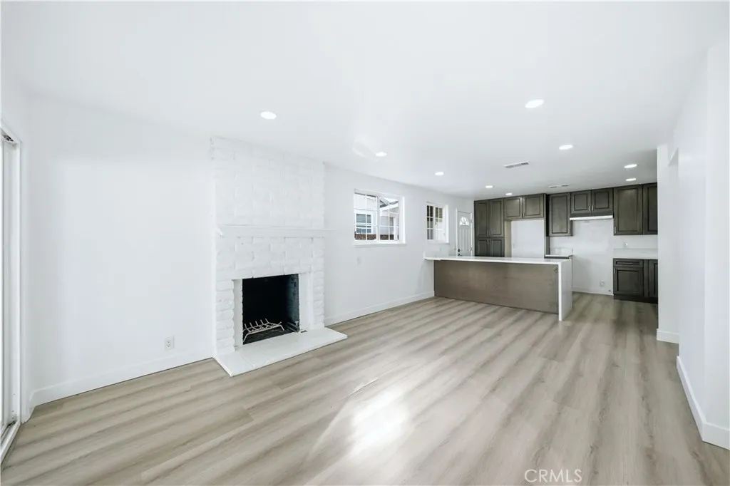 1021 E Gaillard Street, Azusa, California 91702 home-pic-6