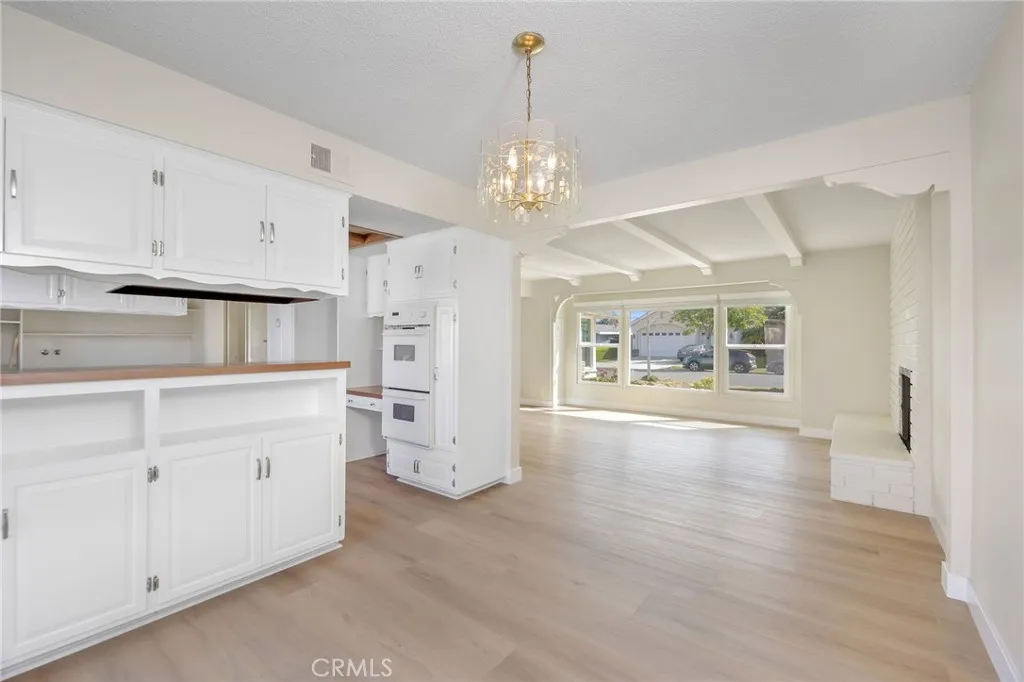 11305 Loch Lomond Road, Los Alamitos, California 90720 home-pic-6