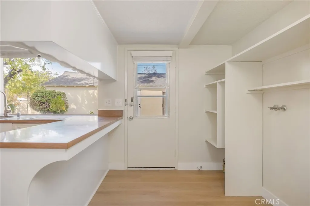 11305 Loch Lomond Road, Los Alamitos, California 90720 home-pic-12