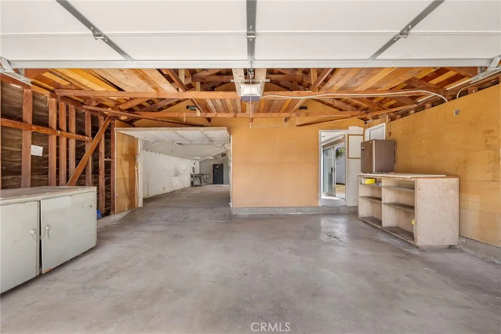 11305 Loch Lomond Road, Los Alamitos, California 90720 home-pic-3