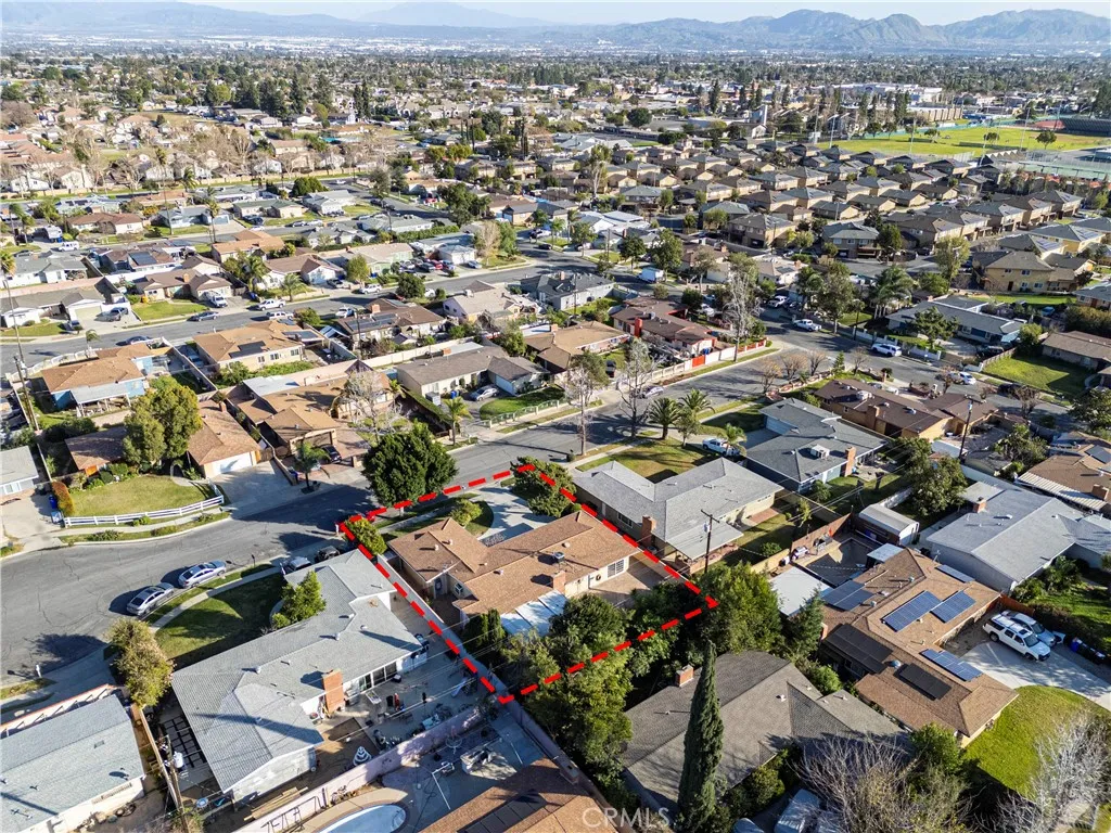 1560 N Vista Avenue, Rialto, California 92376 home-pic-36
