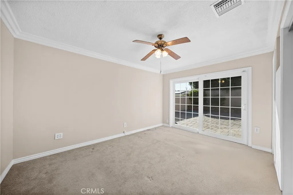1560 N Vista Avenue, Rialto, California 92376 home-pic-19