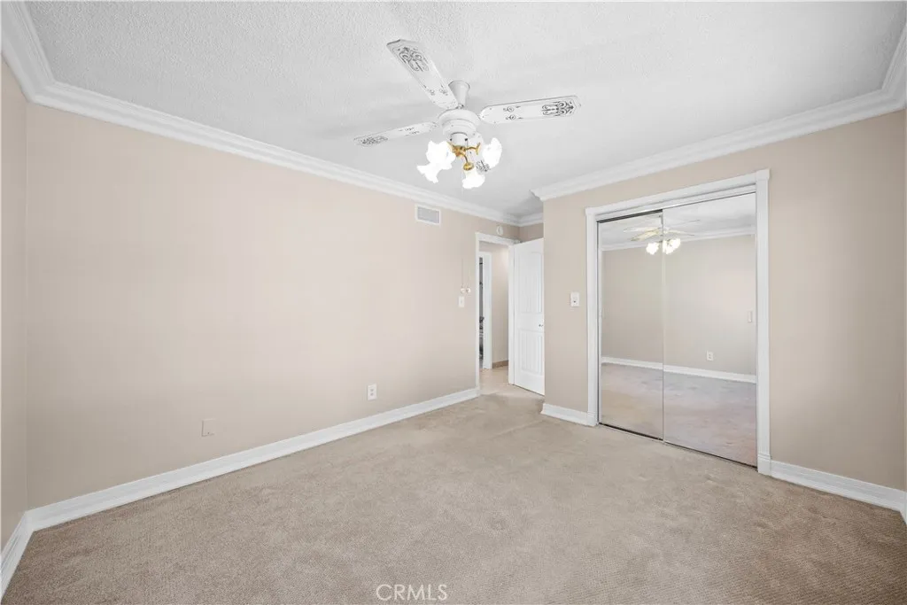 1560 N Vista Avenue, Rialto, California 92376 home-pic-21