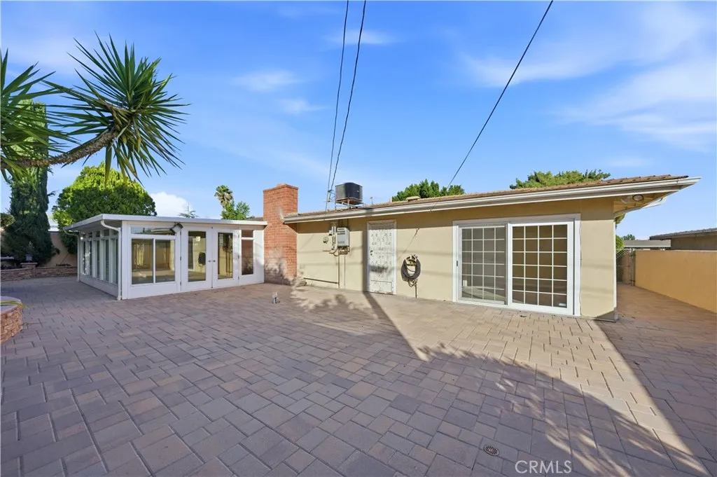 1560 N Vista Avenue, Rialto, California 92376 home-pic-31